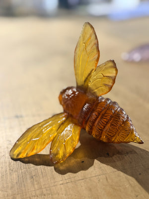 Luke Jacomb Studio - Bee (Wings Out - Kelp)