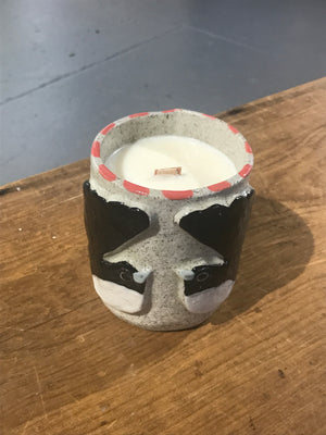 Hannah Goggs | The Moody Rabbit  - Grey Willie Wagtail Candle