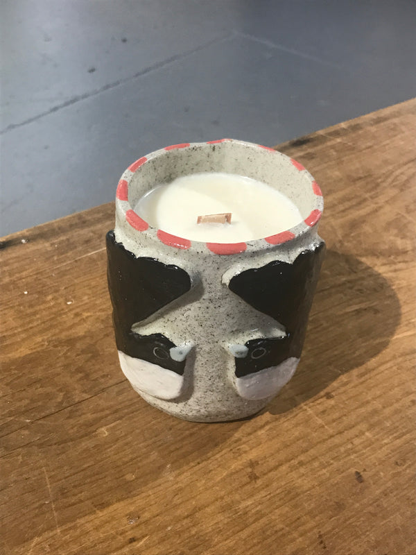 Hannah Goggs | The Moody Rabbit  - Grey Willie Wagtail Candle