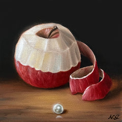 Natasha Junmanee - Peeled apple and pearl