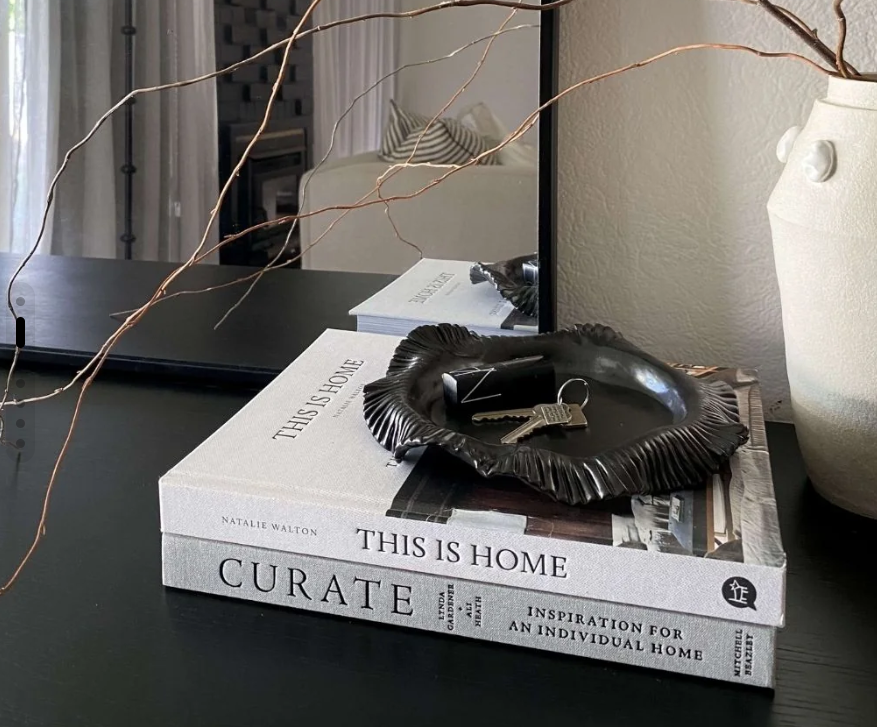 Thompson Lane - Medium Dish (black)